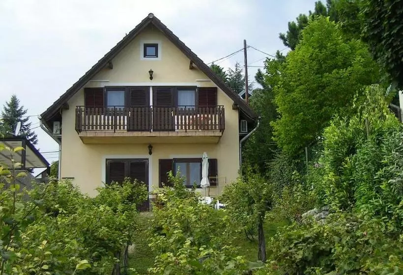 پانسیون Balázs Apartman