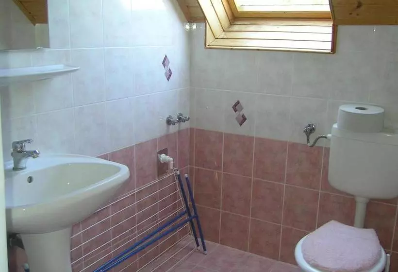 پانسیون Balázs Apartman