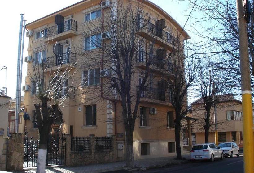 بنسيون Villa Edel Constanta