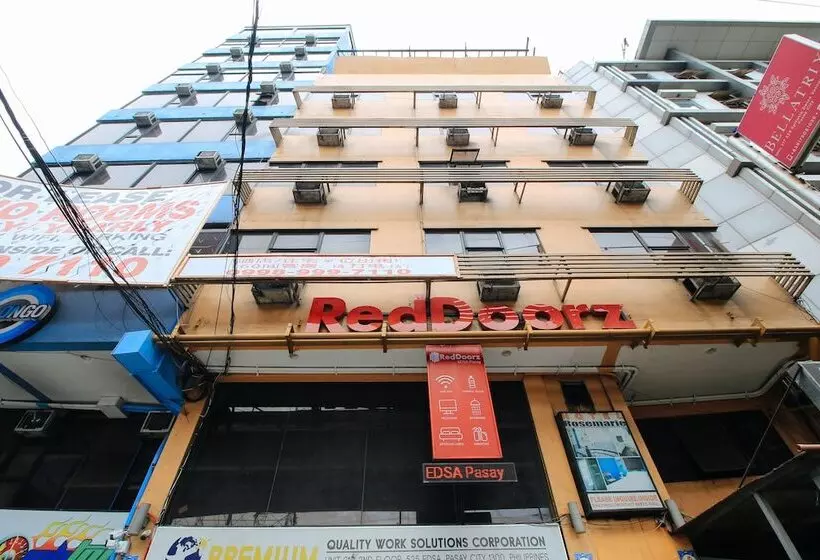 Reddoorz @ Hotel Rosemarie