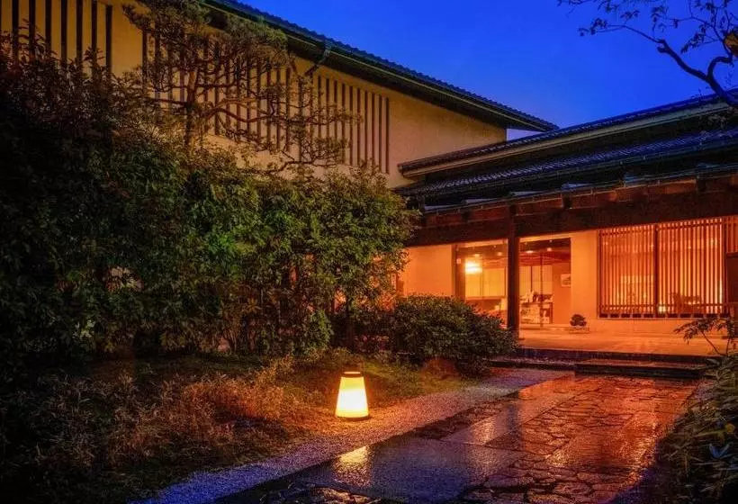 旅館 Awara Onsen Minoya Taiheikaku