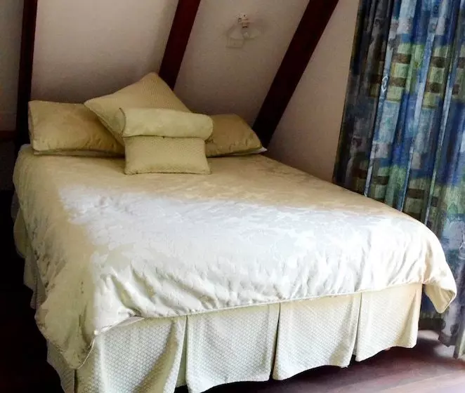 Caves Road Chalets