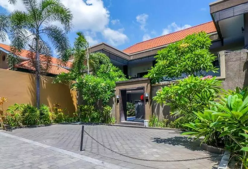 簡易ホテル Leluhur Bali Private Villa And Apartment