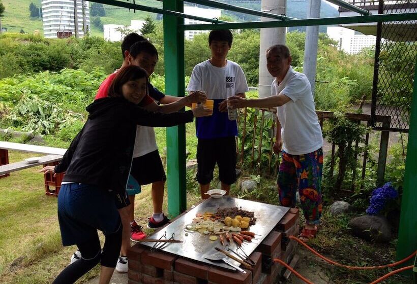 مسافرخانه Ouji Pension Naeba