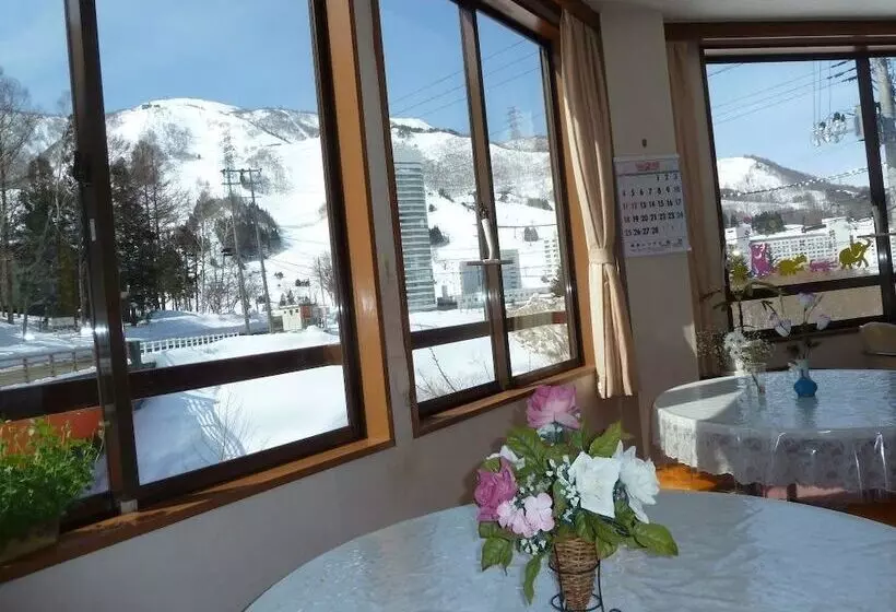 簡易ホテル Ouji Pension Naeba