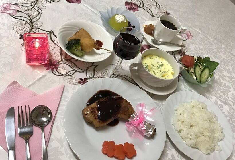 مسافرخانه Ouji Pension Naeba