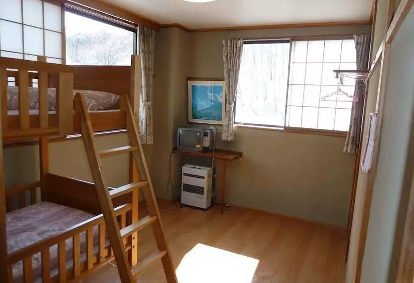 簡易ホテル Ouji Pension Naeba