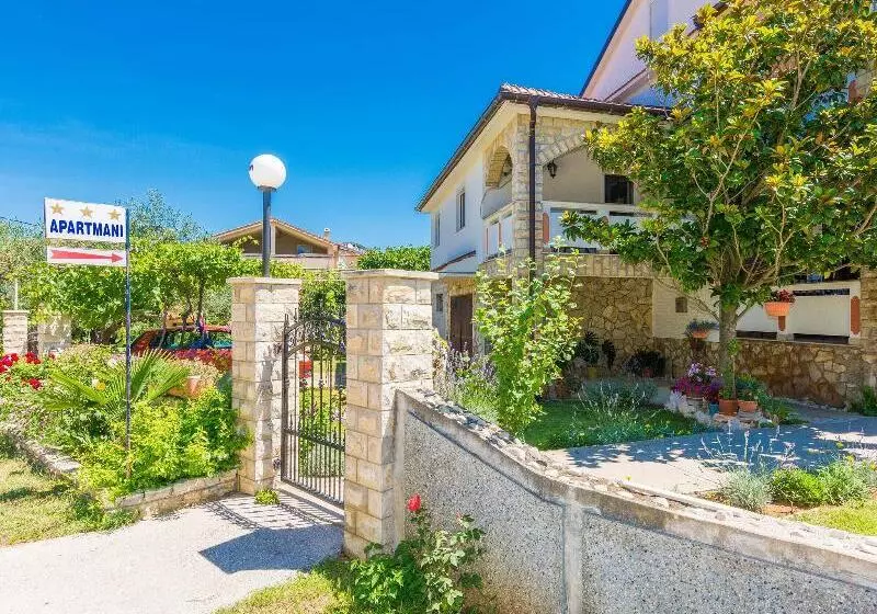 ホテル Blanka Apartments