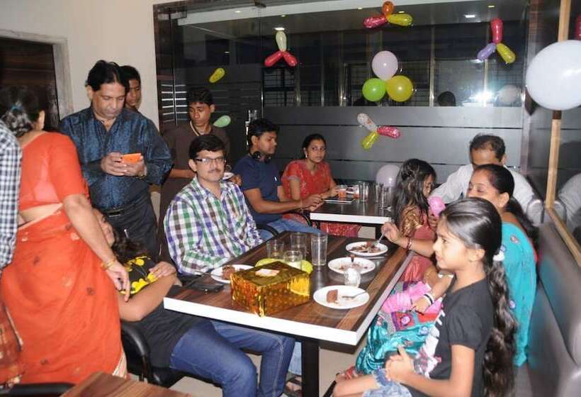 Hotel Galaxy Residency