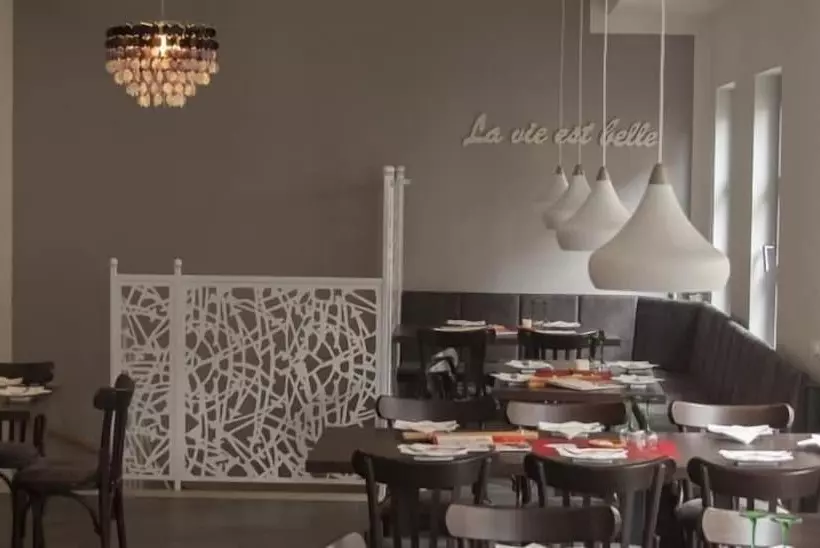 Hotelli La Flamme Wertheim Garni