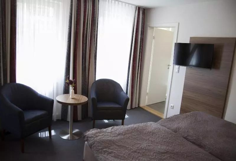 Hotelli La Flamme Wertheim Garni