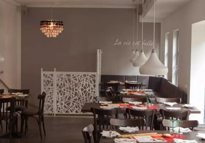 Hotelli La Flamme Wertheim Garni