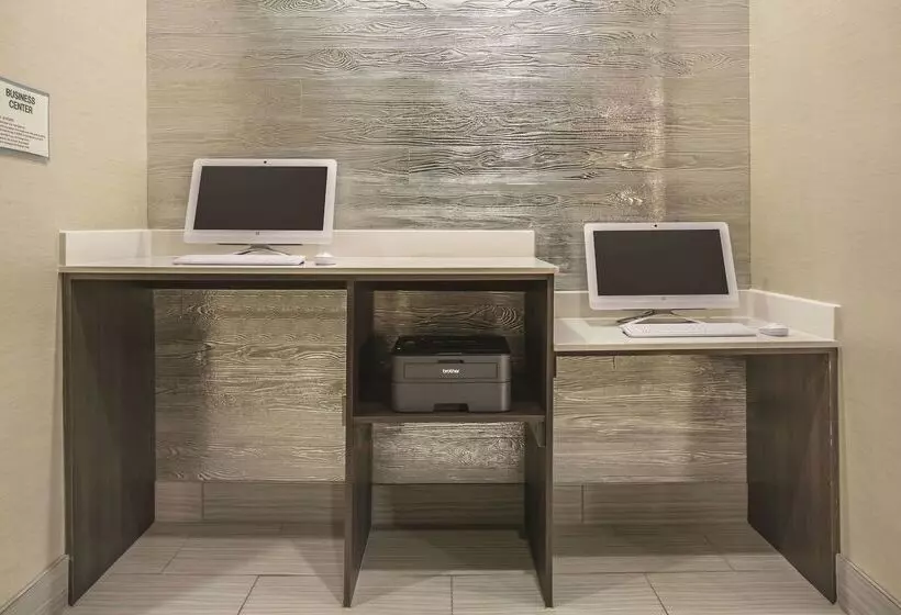 Hotelli La Quinta By Wyndham La Verkin   Gateway To Zion