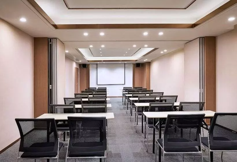 Hotelli Oakwood Apartments Yangzhou