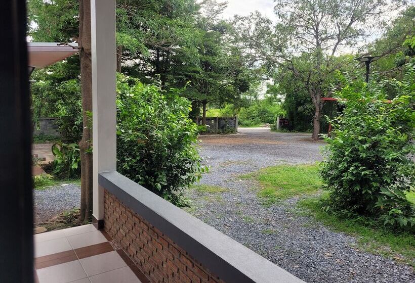 Отель Pairom Resort