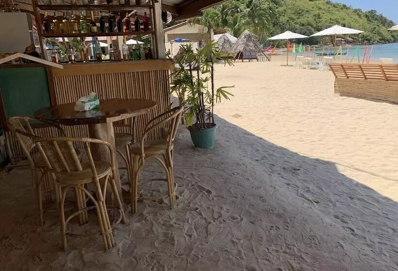 Hotelli Pangulatan Beach Resort