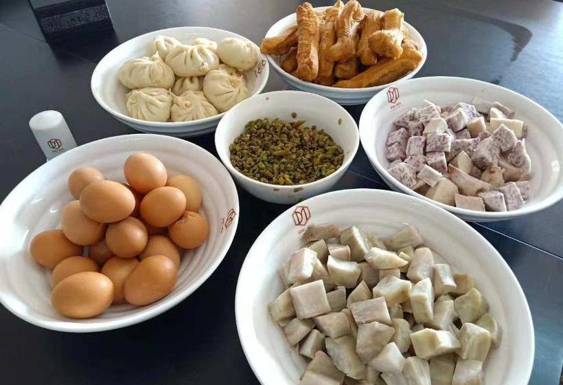 Hotel Phoenix  By Link