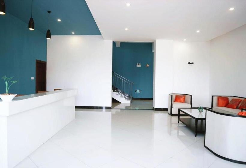 Hotel Phoenix  By Link