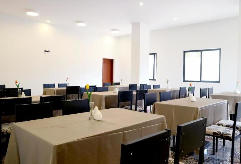 Hotel Phoenix  By Link