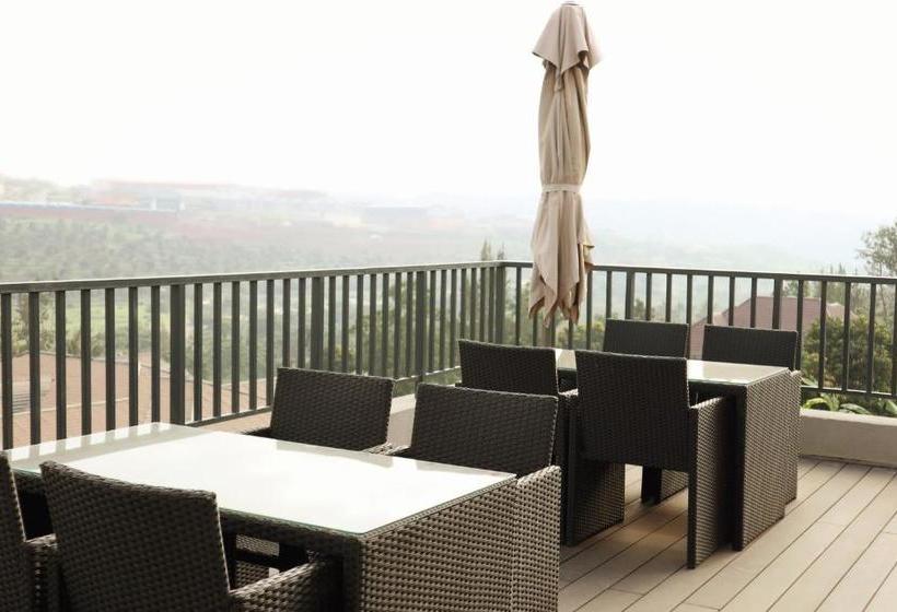 Hotel Phoenix  By Link