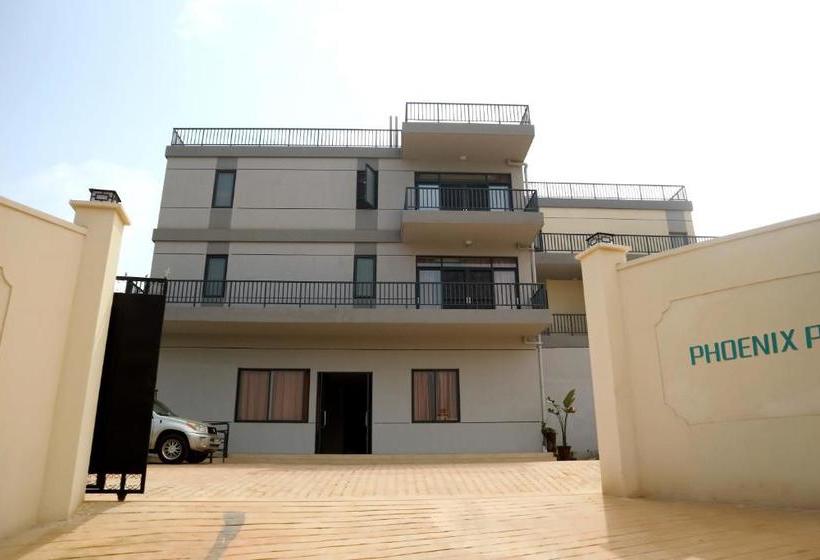 Hotel Phoenix  By Link