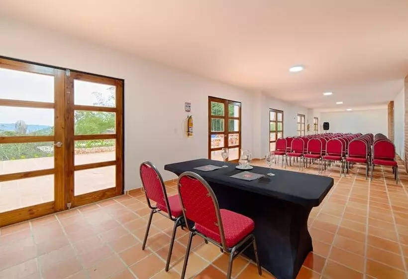 Maaseutuhotelli La Huerta