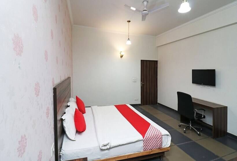 酒店 Silver Star By Oyo Rooms