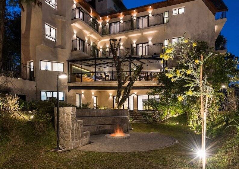 ホテル Villa Amista Campos Do Jordao