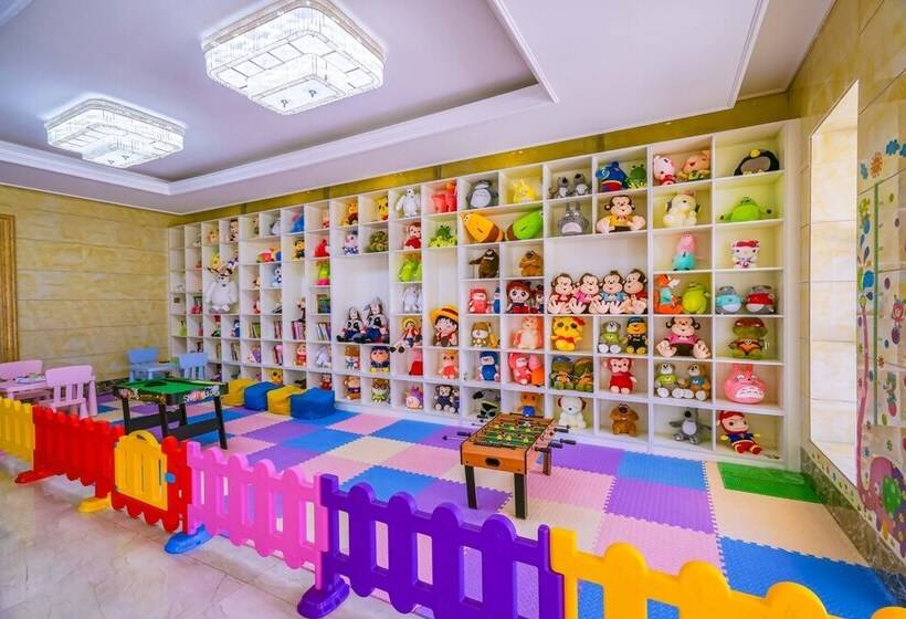 Yinyun Parent Child Theme Inn Shandianhu