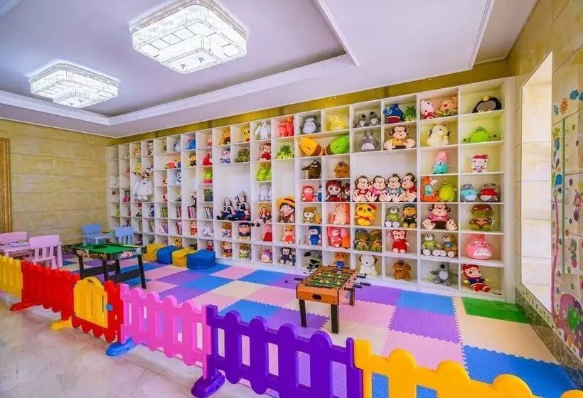 Yinyun Parent Child Theme Inn Shandianhu