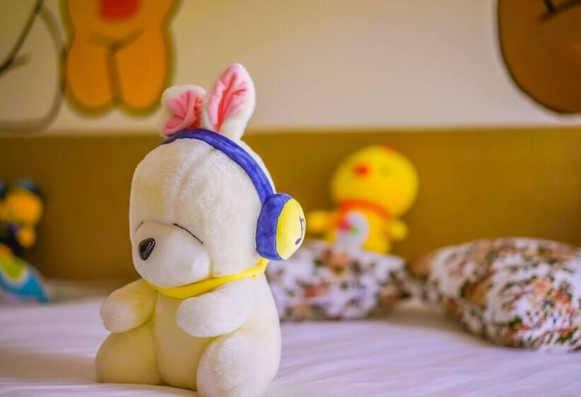 Yinyun Parent Child Theme Inn Shandianhu