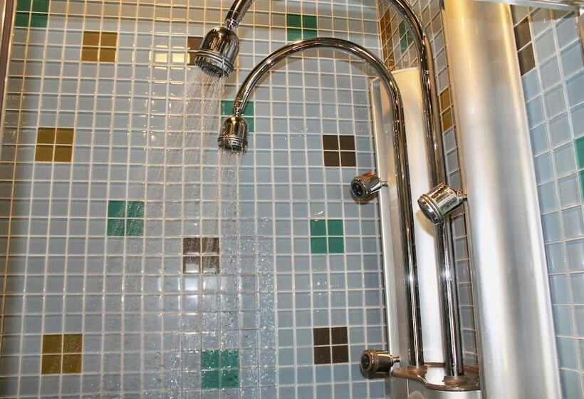 مبيت وإفطار Bardew Valley Inn