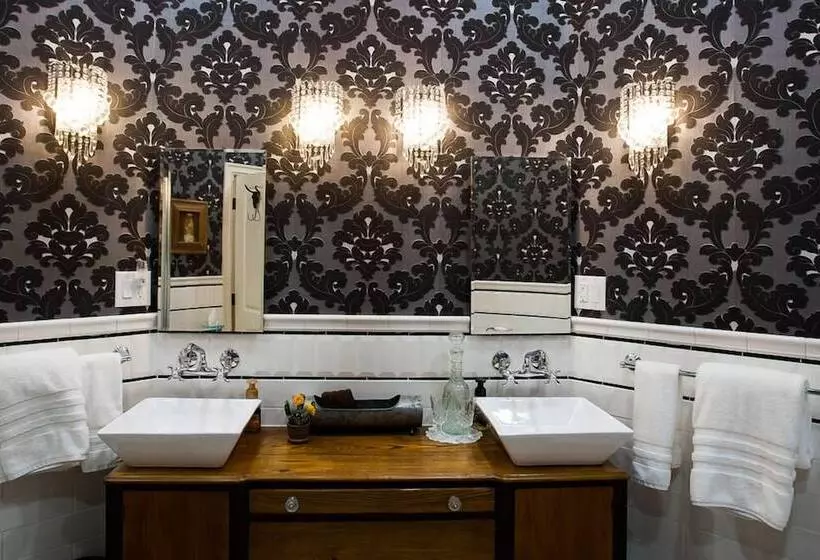 Aamiaismajoitus (B&B) Bardew Valley Inn