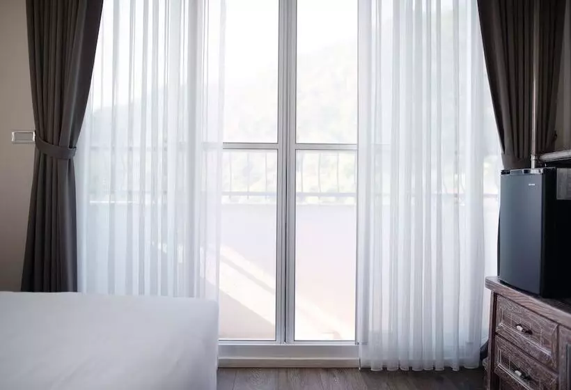 تختخواب و صبحانه R&j Guesthouse