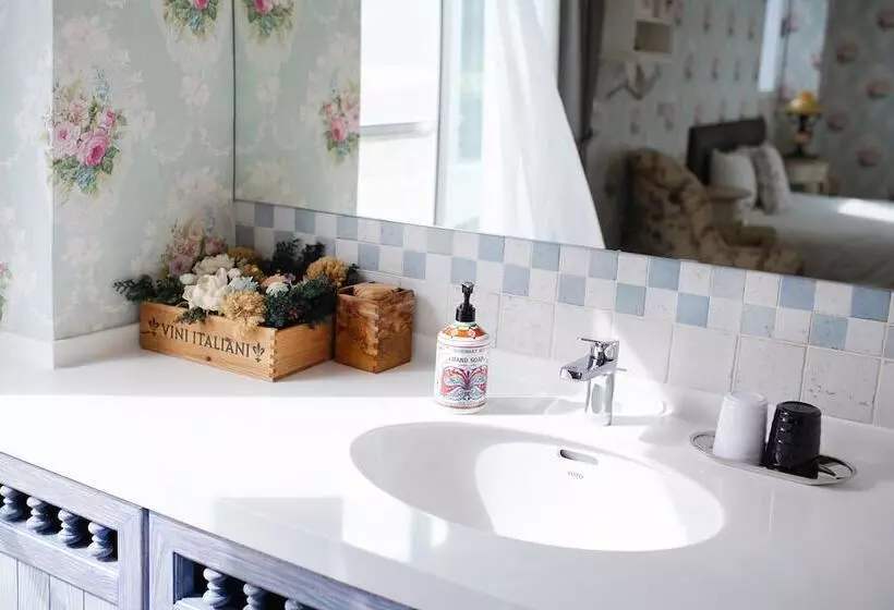 تختخواب و صبحانه R&j Guesthouse