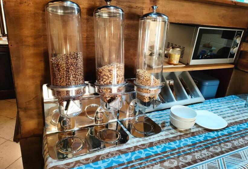 Grotto's Paradise B&b