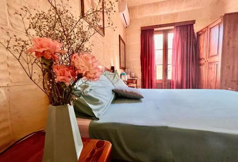 Grotto's Paradise B&b