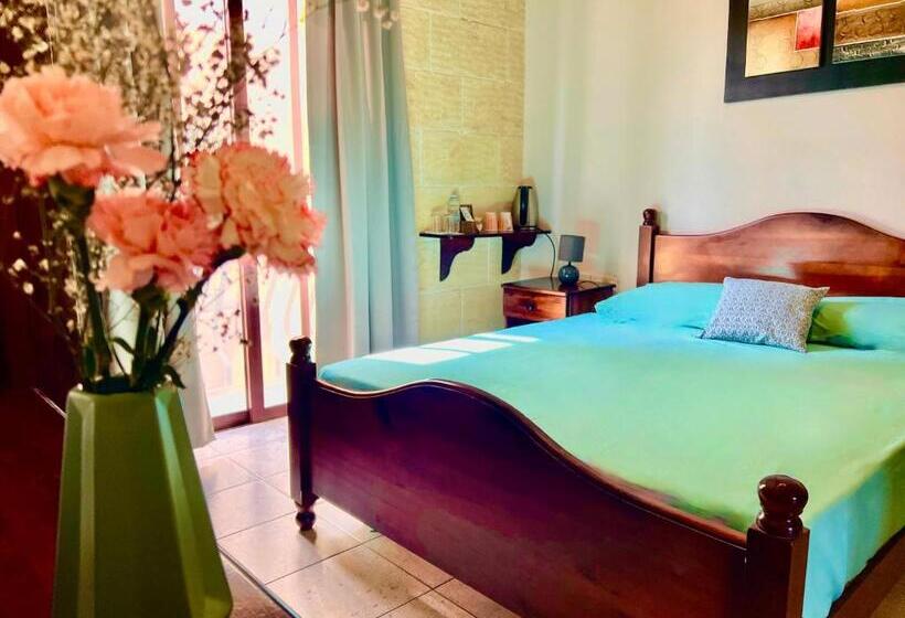 Grotto's Paradise B&b