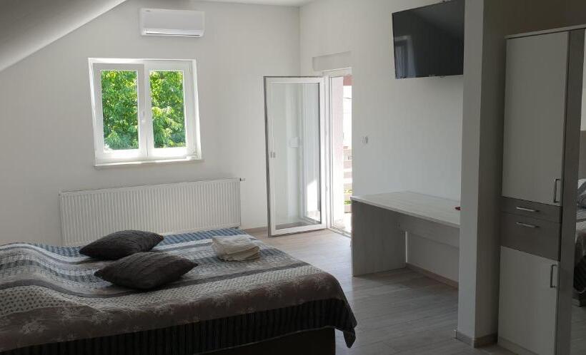 فندق فئة نجمة واحدة Ke To Zagreb Airport Rooms