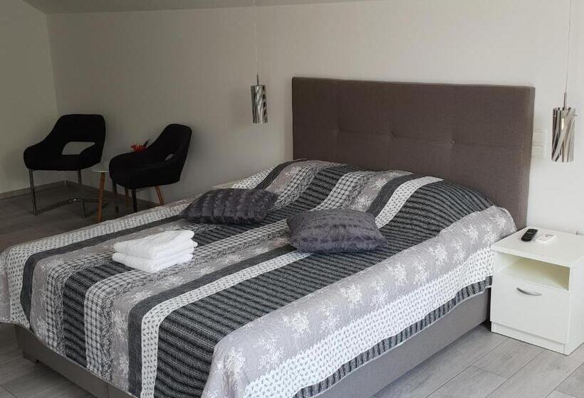 فندق فئة نجمة واحدة Ke To Zagreb Airport Rooms