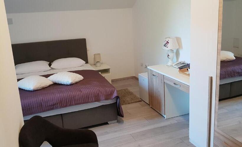 فندق فئة نجمة واحدة Ke To Zagreb Airport Rooms