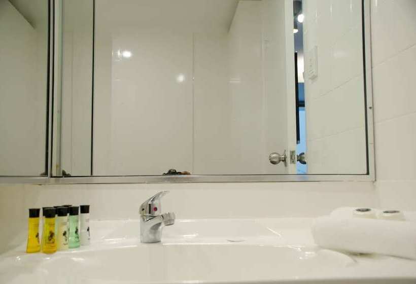 فندق فئة نجمة واحدة Sydney Hyde Park Paxsafe Apartments