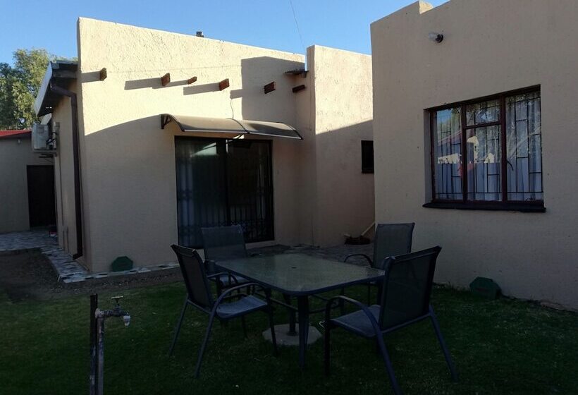 Хостел Sentlhaga Guest House