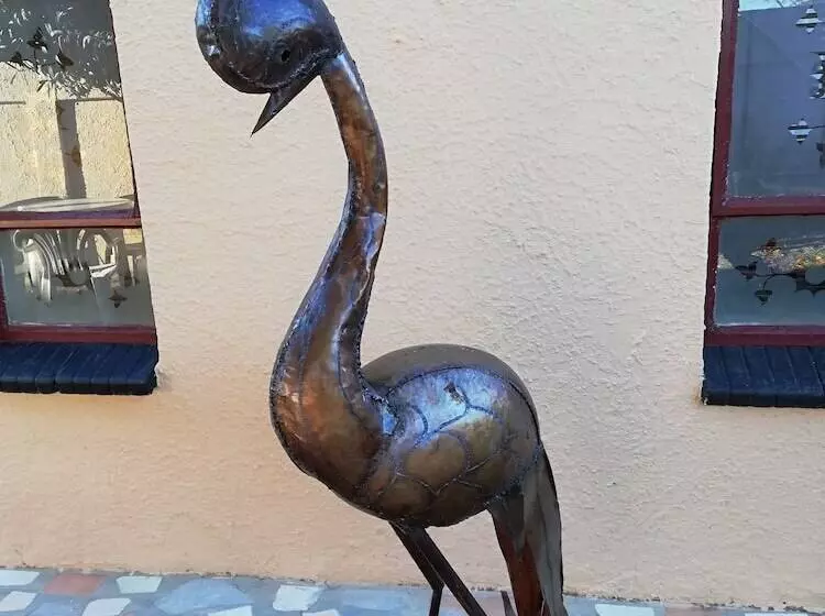 簡易ホテル Sentlhaga Guest House