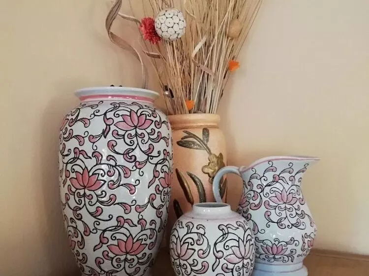 簡易ホテル Sentlhaga Guest House