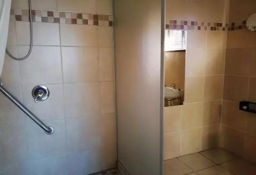 簡易ホテル Sentlhaga Guest House