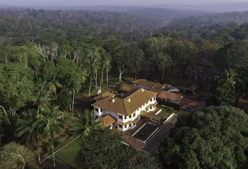 ホテル Ama Plantation Trails , Coorg