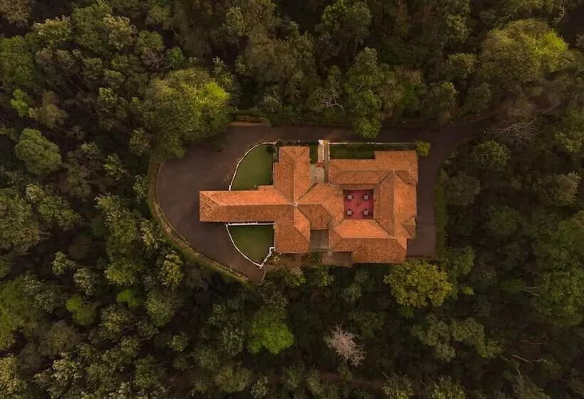 ホテル Ama Plantation Trails , Coorg