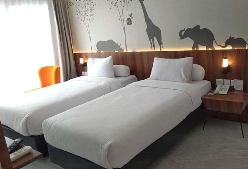 Hotel Front One Resort Magelang