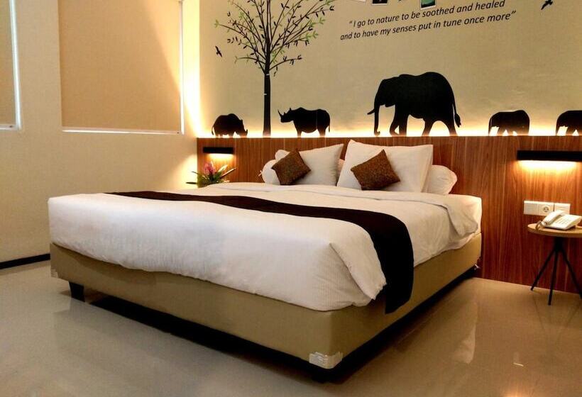 Hotel Front One Resort Magelang